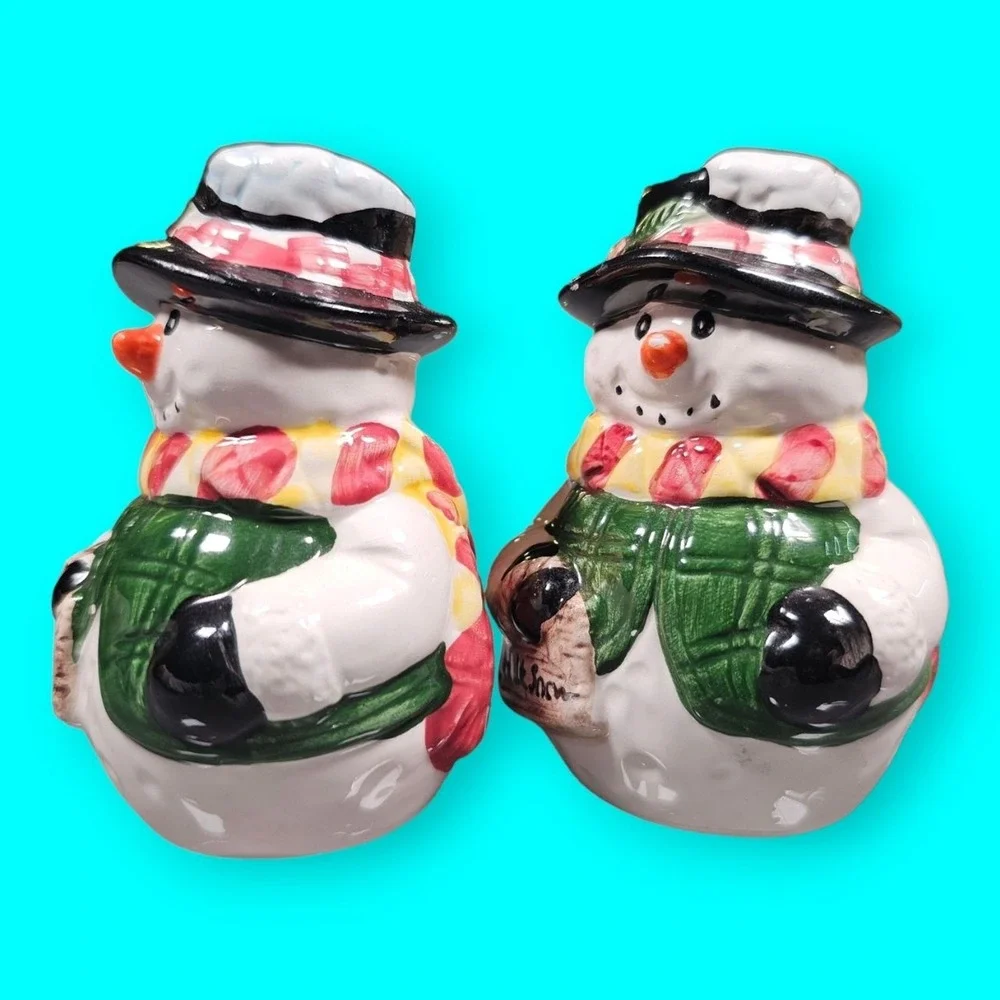 Vintage Salt & Pepper Shakers Snowmen Let it Snow Signs Ceramic‎